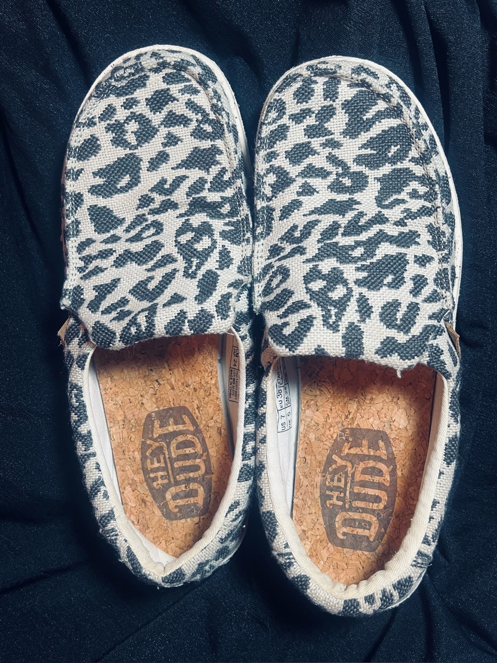 Pre-Owned Hey Dude Misty Woven Cheetah Slip-on Loafer
